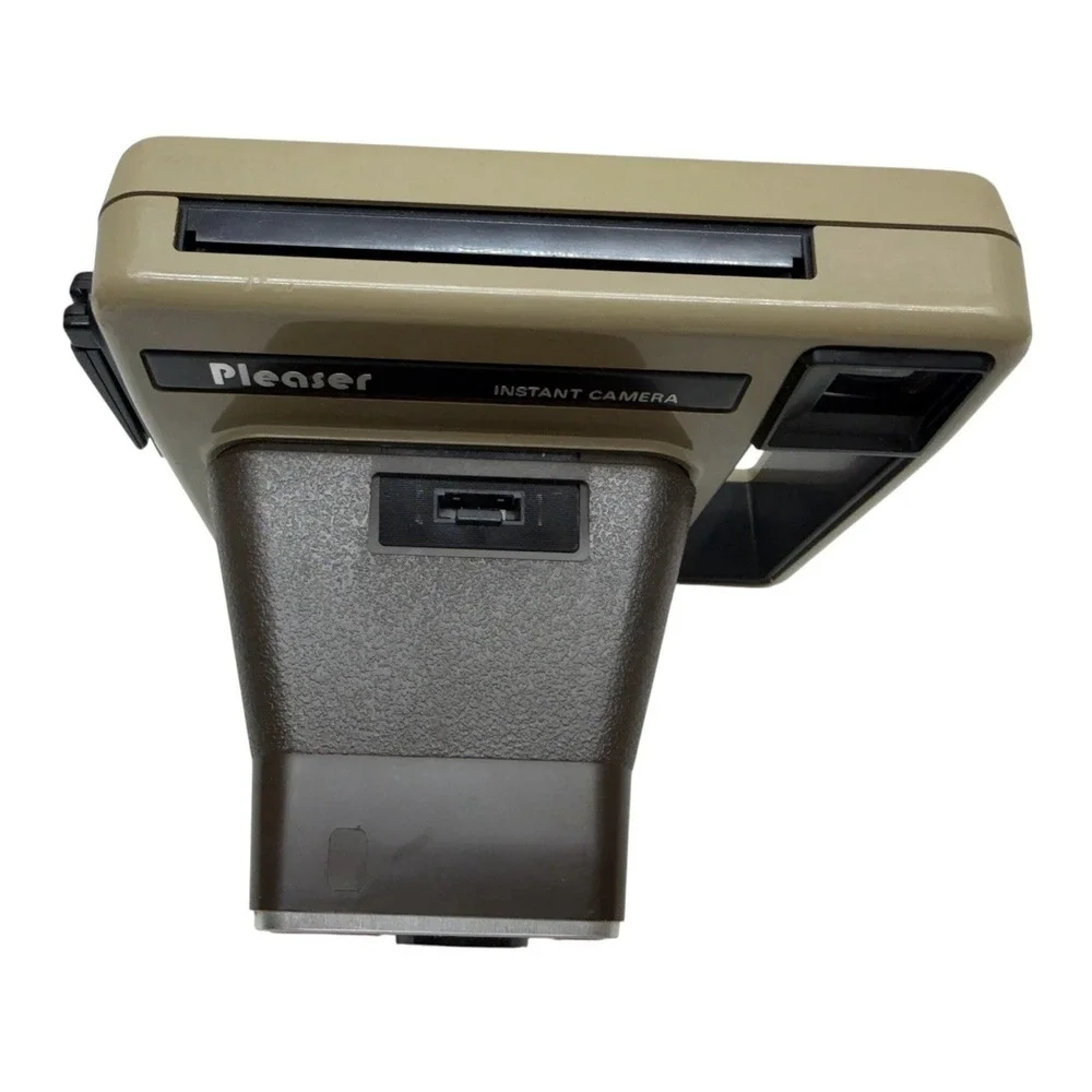 Kodak Pleaser Instant Camera A61D CAT 101-8233 w/ Manual Vintage USA Untested
